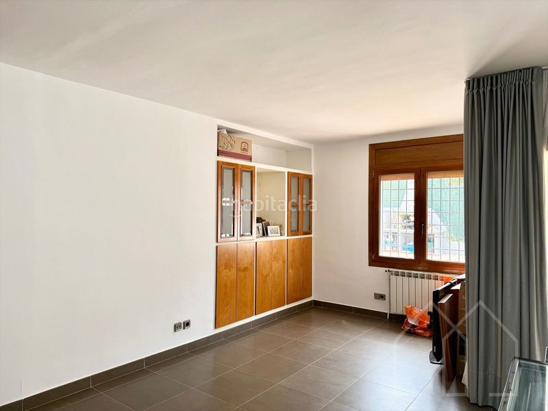 Foto 89ab48f5-64c1-4493-8da5-57d8bee8e902. Casa amb calefacció aparcament piscina a Quart