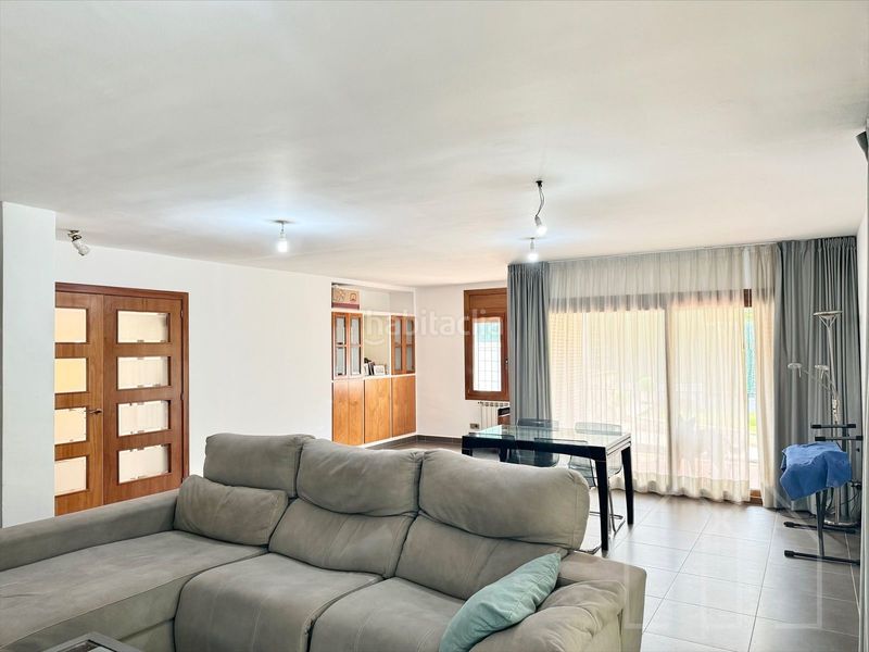 Foto a4766de1-279f-4bb9-a766-9406797302e8. Casa amb calefacció aparcament piscina a Quart