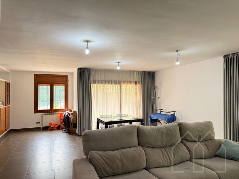 Foto a6791aae-9569-4504-8093-c7f8ef95f854. Casa amb calefacció aparcament piscina a Quart