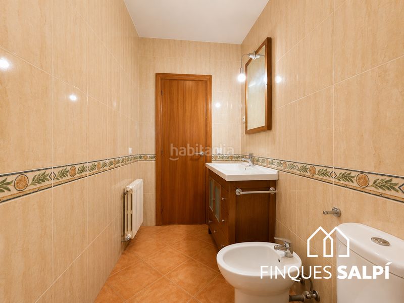 Foto 15c41e66-4e8f-4758-b687-9b37e9b19934. Casa amb calefacció aparcament a Caldes de Malavella