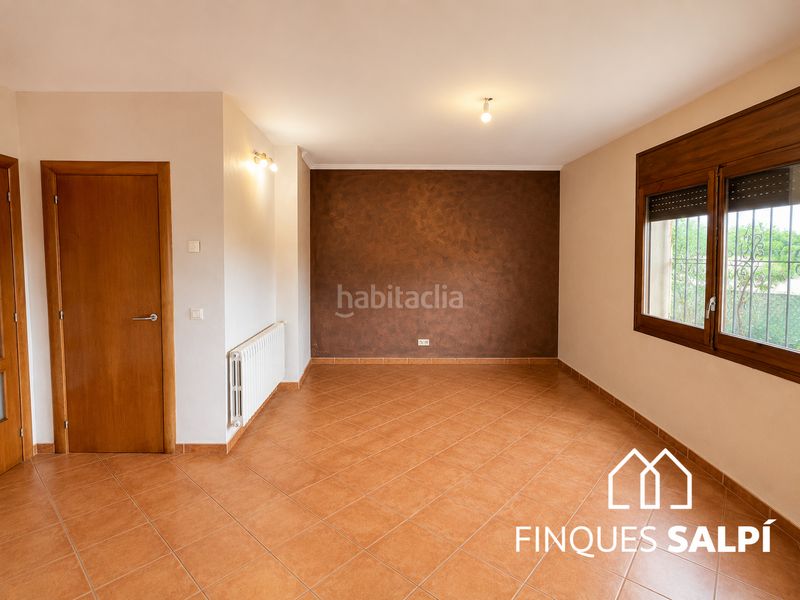 Foto 6f862254-d378-4fb8-98df-48cd747f03a8. Casa amb calefacció aparcament a Caldes de Malavella