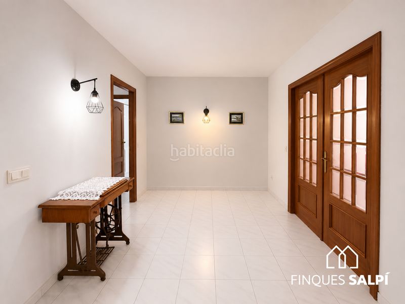 Foto 390d5335-6d4e-4b61-ad40-24a6da17580a. Casa adossada amb calefacció a Jonquera (La)