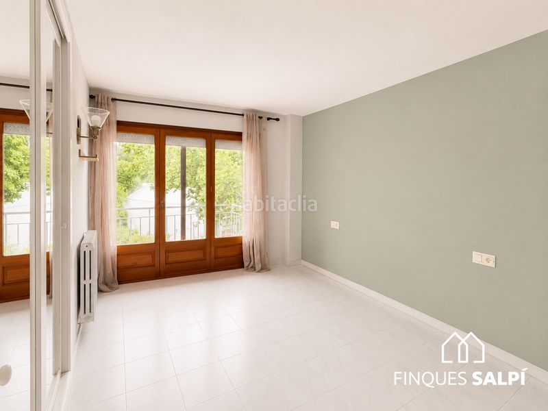 Foto 55797486-826e-4a0d-93a4-059d1ac446ac. Casa adossada amb calefacció a Jonquera (La)