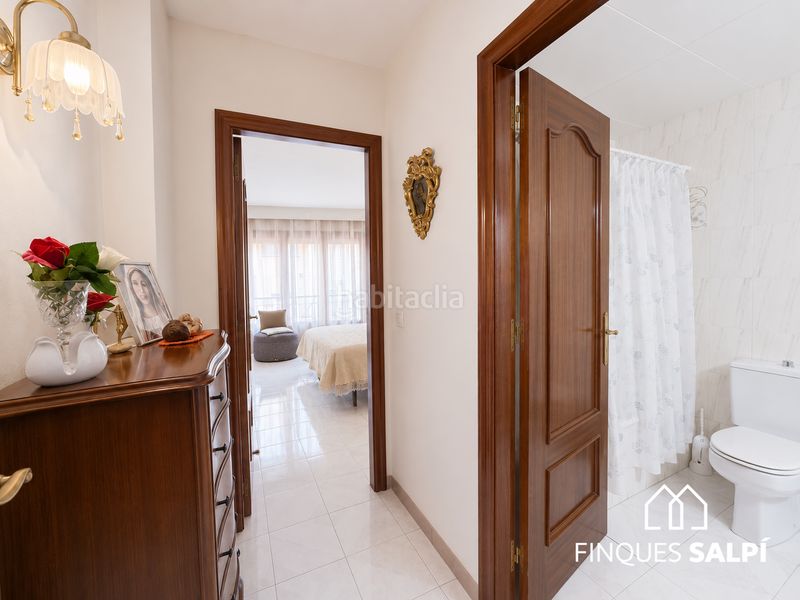 Foto a58ab122-17bf-46e7-a348-5c59120cd13e. Casa adossada amb calefacció a Jonquera (La)