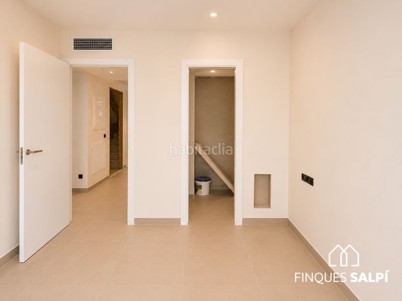 Foto f86b25c0-26da-4f74-a816-9bb0c1a3f8d6. Pis amb calefacció a Avinguda Catalunya Palamós