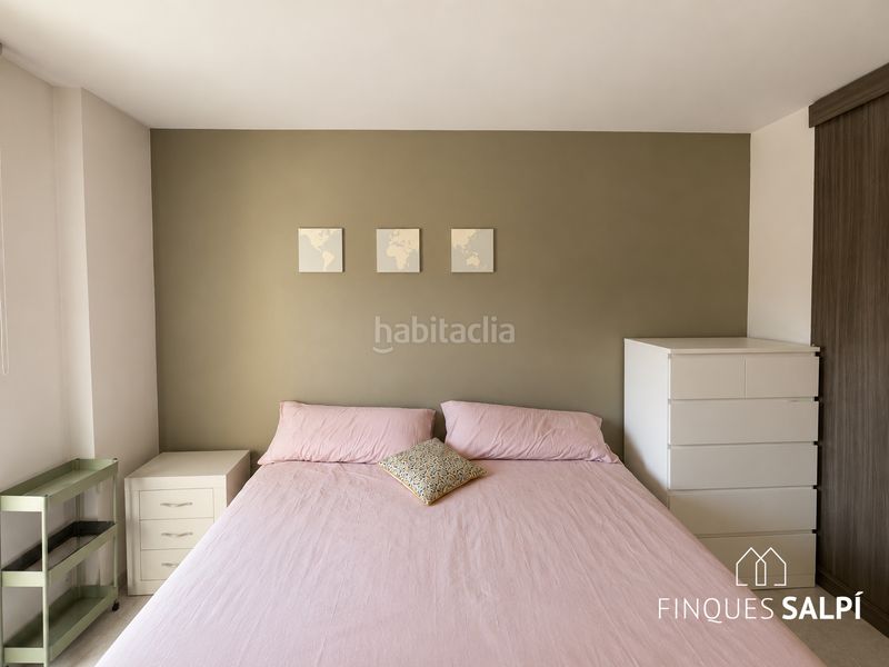 Foto ee557066-5456-42d5-9d4d-7b72be4237f0. Pis amb calefacció a Eixample Sud-Migdia Girona
