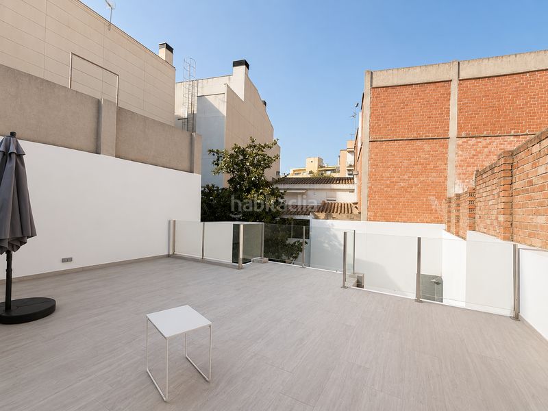 Foto d6935029-f3a2-4fef-858d-322c74d1cd77. Casa adossada amb calefacció piscina a Eixample-Horta Capallera Figueres
