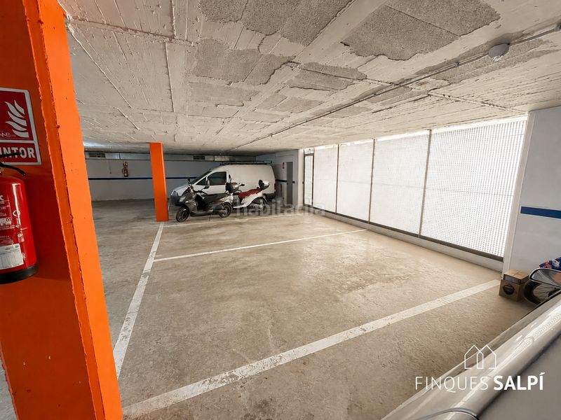 Foto 7c1eed43-955f-455a-8b0c-2b2d3b0b7857. Aparcament cotxe a Eixample Sud-Migdia Girona
