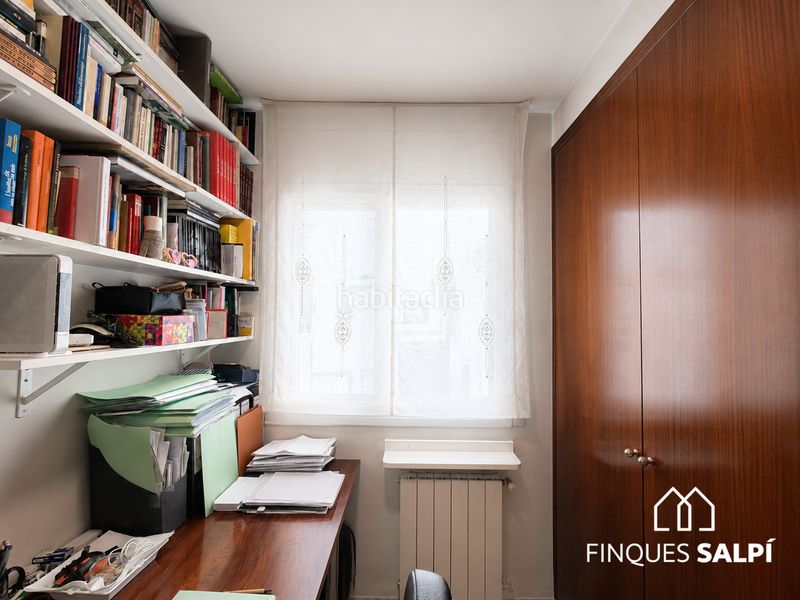 Foto 1231d69f-a085-4d89-987f-c9a374fb38e6. Duplex con riscaldamento in La Devesa Girona