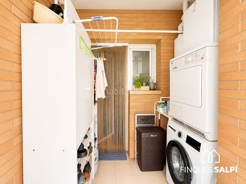 Foto 598676cd-a195-490e-8b9d-c315dd3cece2. Duplex con riscaldamento in La Devesa Girona