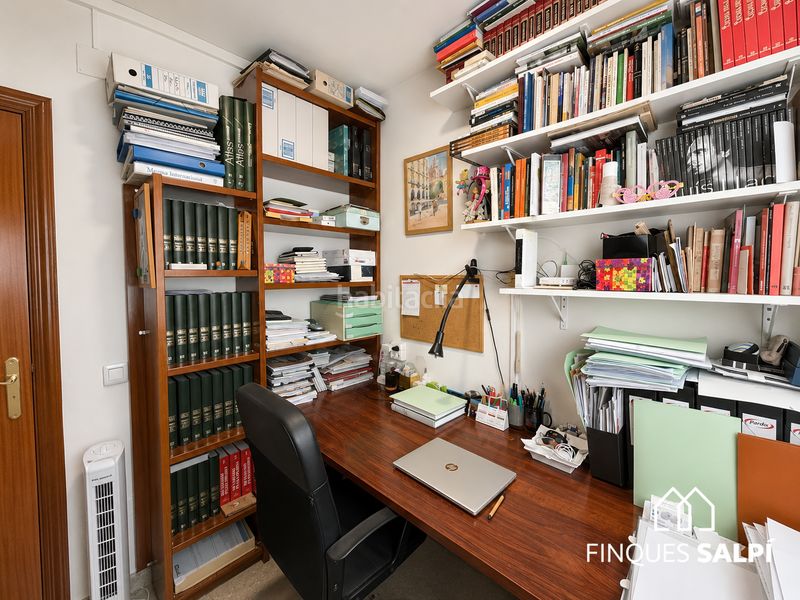 Foto 65279633-83a2-4852-bfd8-fe9ca11a59c8. Duplex con riscaldamento in La Devesa Girona