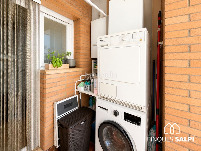 Foto 7edb9f22-4da8-4f55-b435-34cf97c97ed5. Duplex con riscaldamento in La Devesa Girona