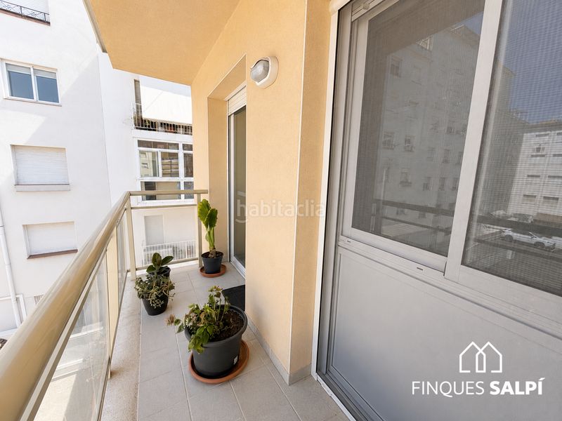 Foto a6b9f1ca-7c8c-492b-ac27-e4f007b8e828. Duplex con riscaldamento in La Devesa Girona