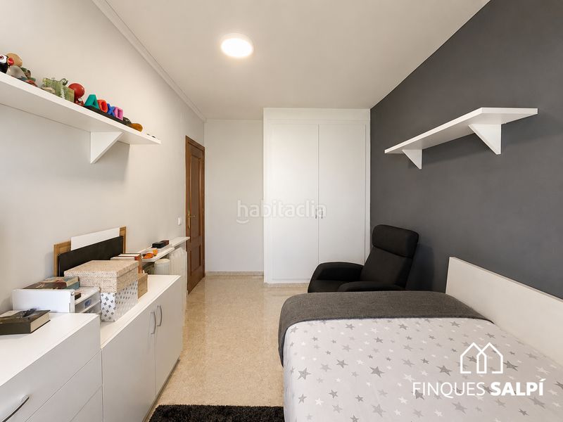 Foto af83880f-5e0c-49eb-840c-922c48565c70. Duplex con riscaldamento in La Devesa Girona