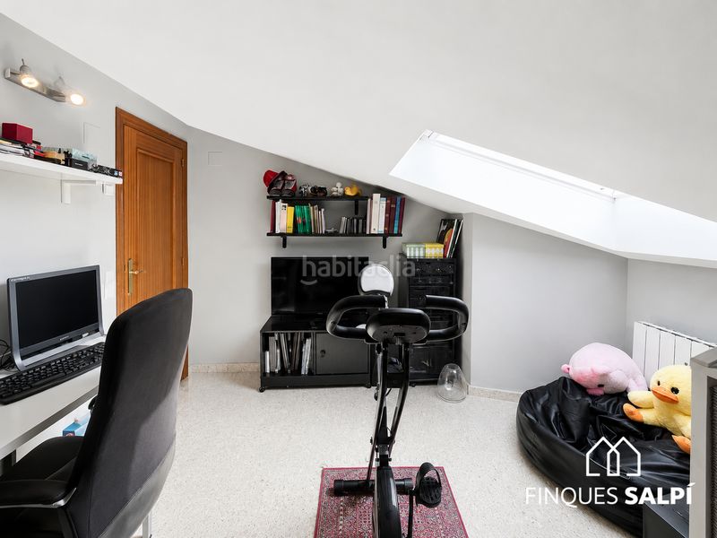 Foto b3722369-8b5a-4662-9b57-d20619fb2f6d. Duplex con riscaldamento in La Devesa Girona