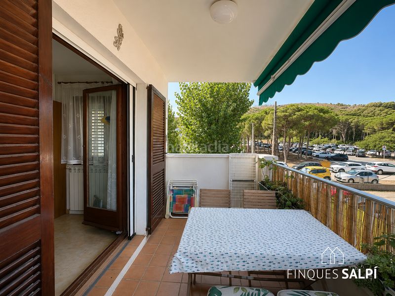 Foto 1abb0bc7-9814-4308-9e3f-ecde11d9fe04. Apartament amb piscina a Montgó Escala (L´)