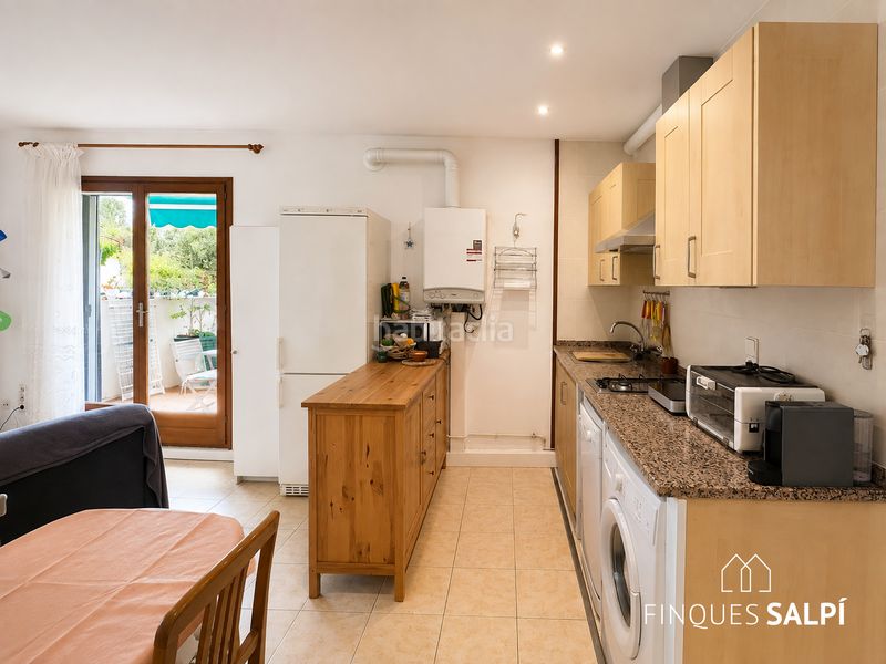 Foto 8bde9bca-bbae-44cb-9291-35f51932c25d. Apartament amb piscina a Montgó Escala (L´)