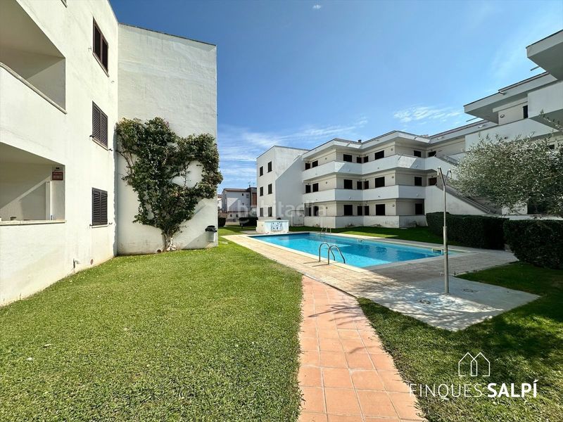 Foto 9c821870-10b5-4d92-a08b-4e99e2604056. Apartament amb piscina a Montgó Escala (L´)