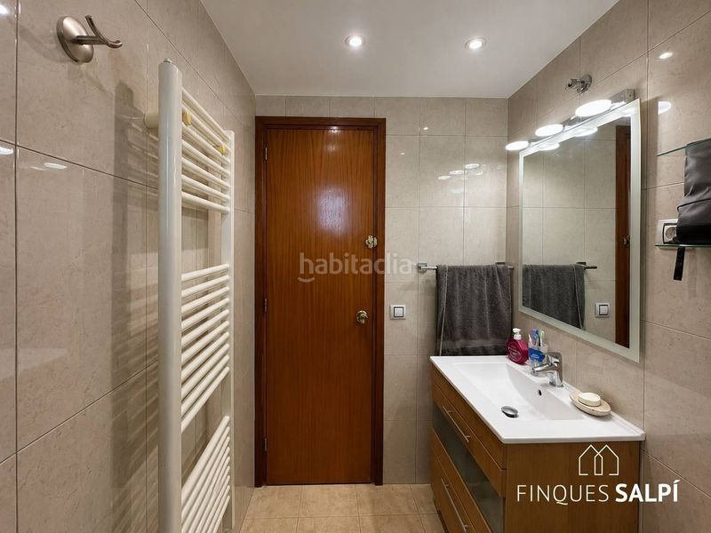 Foto bc855a74-bd05-41e7-8697-caba9e4dc2a0. Apartament amb piscina a Montgó Escala (L´)