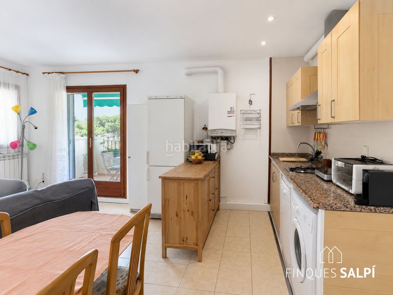 Foto e16f0ca9-1e6f-4b81-9695-4eefadf34617. Apartament amb piscina a Montgó Escala (L´)