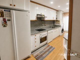 Etagenwohnung  Solterra. Amplio piso familiar de 4 habitaciones en montilivi