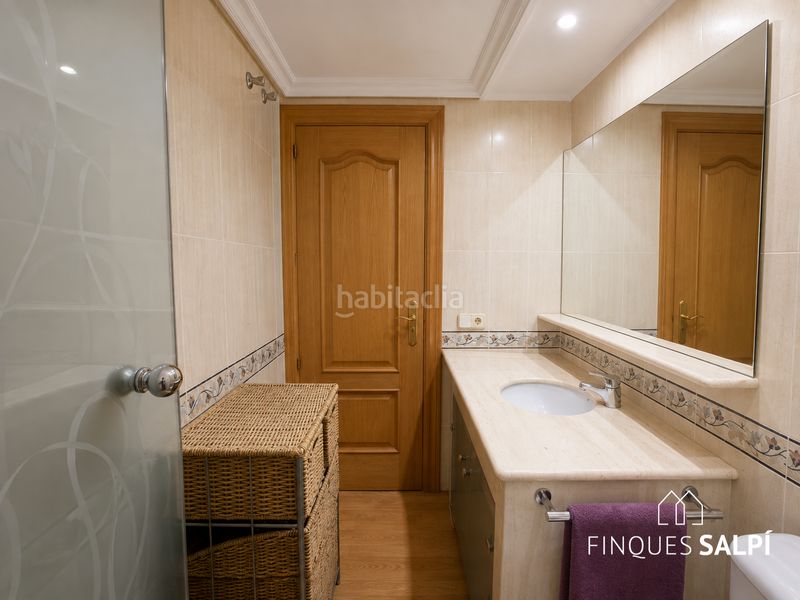 Foto f7136c8c-5307-4fd7-bff1-64dfa8d87fbf. Pis amb calefacció a Montilivi Girona