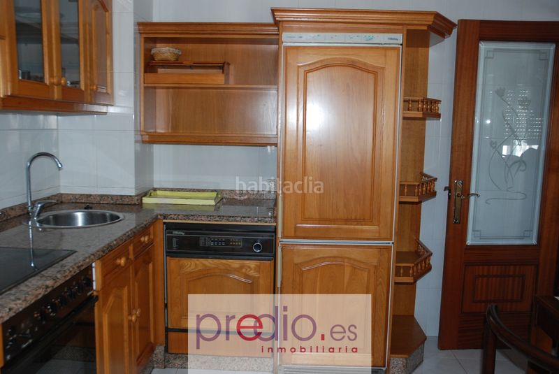 Foto b2510061-8b0e-49fa-915e-c683debbb147. Apartament amb calefacció aparcament a A Milagrosa Lugo