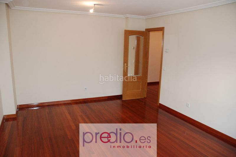 Foto f5e1daca-b1df-426e-852a-7949b5ecb97b. Piso en San Roque - As Fontiñas Lugo