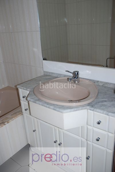 Foto e4a0152e-5a31-411d-a83a-4b291899cc42. Casa aparellada amb calefacció aparcament a Rábade
