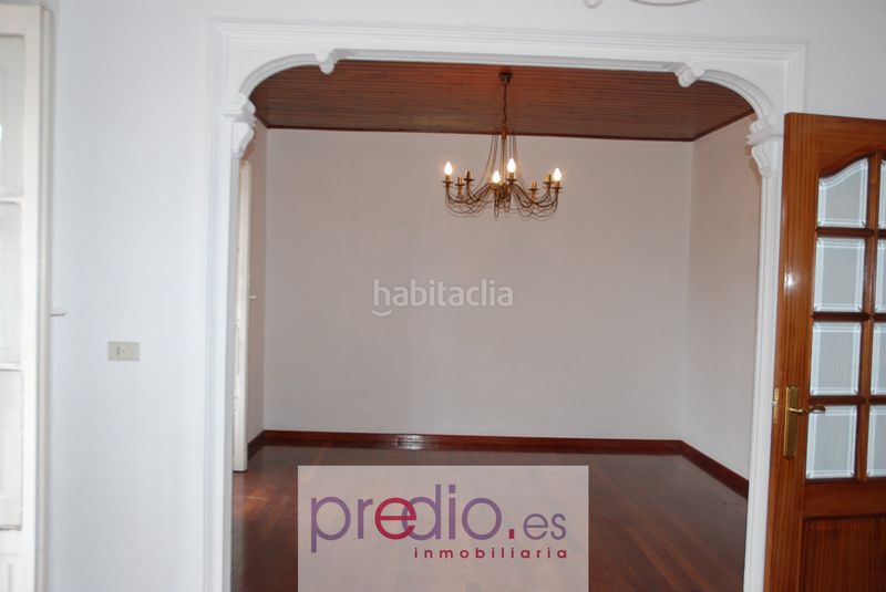 Foto eea2771f-90e3-4934-ac73-829cefb1eb37. Casa aparellada amb calefacció aparcament a Rábade
