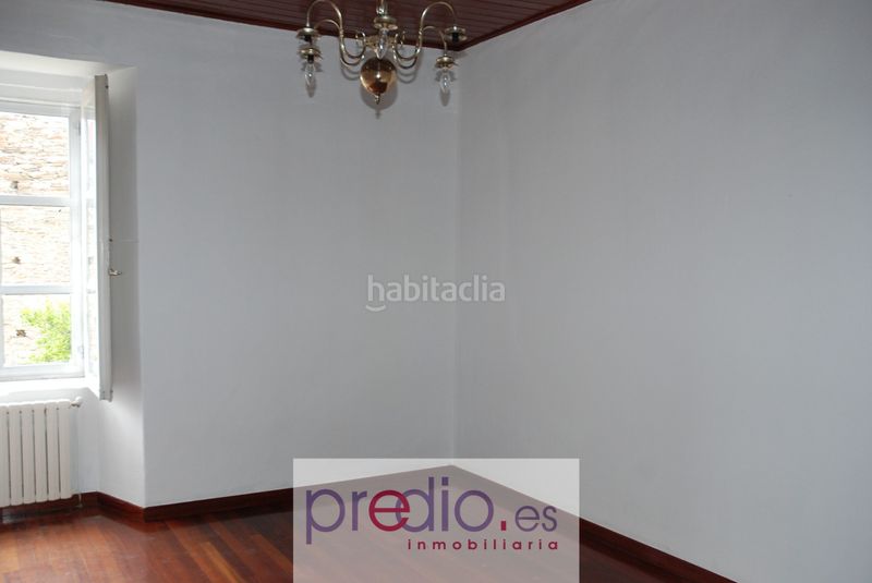 Foto fcd571ab-38cd-45ec-a896-03590adef199. Casa pareada en Rábade