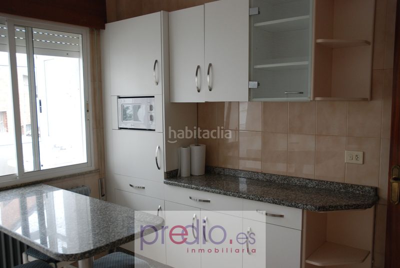Foto d494fcc2-ab00-4569-a530-5bcaee17d374. Pis amb calefacció aparcament a Residencia - Abella Lugo