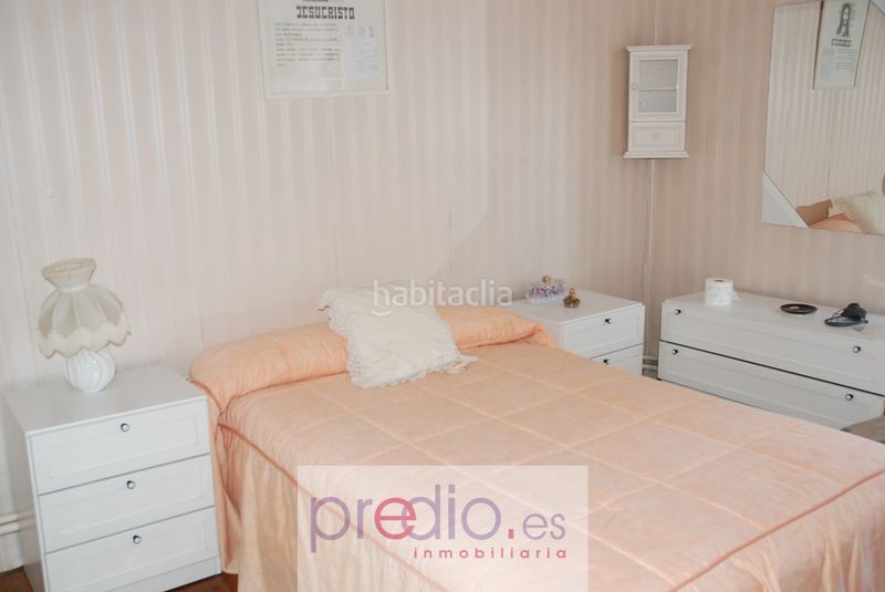 Foto b3f61521-74af-4baf-978f-f2ee7fa596dc. Casa aparellada amb calefacció aparcament a San Roque - As Fontiñas Lugo