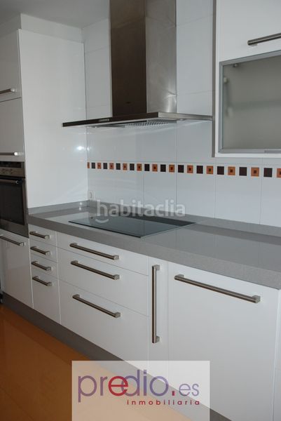 Foto 57f33086-4477-4b40-bf4f-608bf3f8c9dd. Apartment with heating parking in San Roque - As Fontiñas Lugo