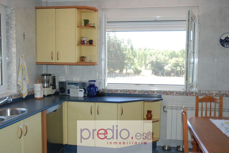 Foto 00c92a4c-18aa-4ce9-9f93-629555a49786. Xalet amb xemeneia calefacció aparcament a Corgo (O)