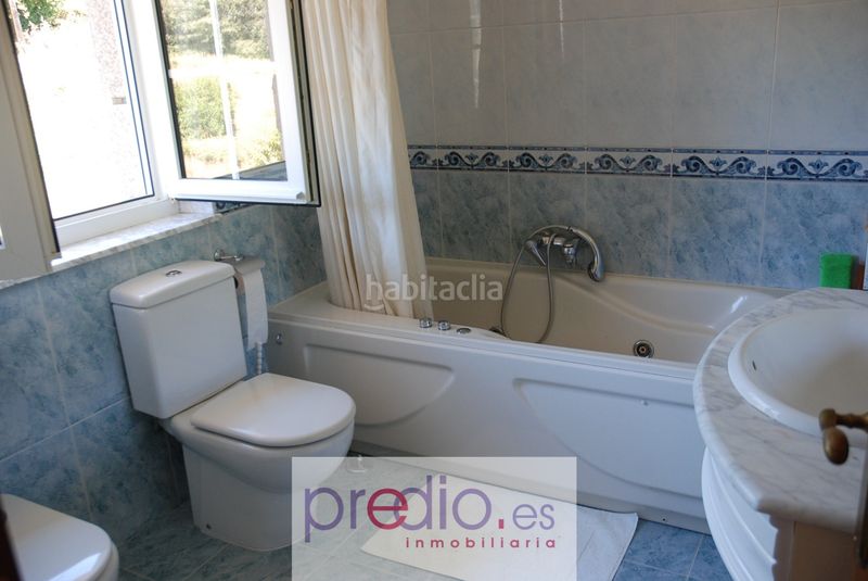Foto 0d88b753-28e2-4dc7-8819-f9a346420352. Xalet amb xemeneia calefacció aparcament a Corgo (O)