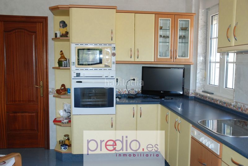Foto 15f23aad-4f39-4b91-bec9-b9f2debd7b1d. Xalet amb xemeneia calefacció aparcament a Corgo (O)