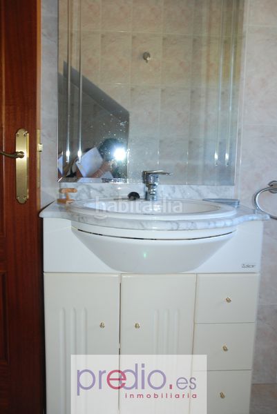 Foto d51a520d-ac63-4544-9d2a-790209fb43f0. Xalet amb xemeneia calefacció aparcament a Corgo (O)