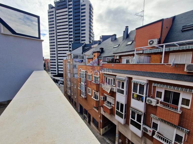 Foto e0517735-bc82-4d11-961a-254ee400c302. Location attique avec chauffage parking dans Valdeacederas Madrid