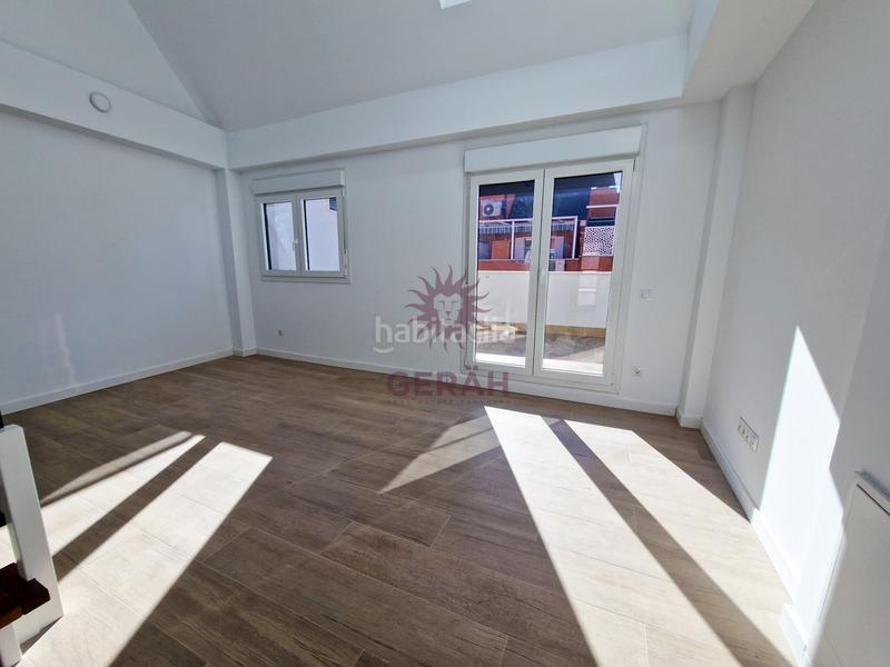 Foto 49bb242b-d19d-47f6-a5e9-2ad1767d4bb1. Rent penthouse with heating parking in Valdeacederas Madrid