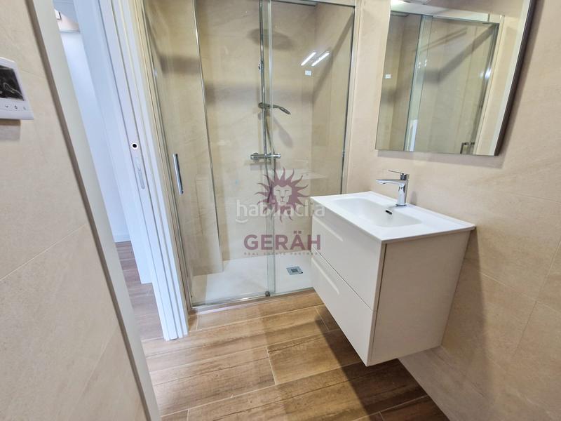 Foto 877e1551-9c22-42b0-9977-52d57db2f595. Rent penthouse with heating parking in Valdeacederas Madrid