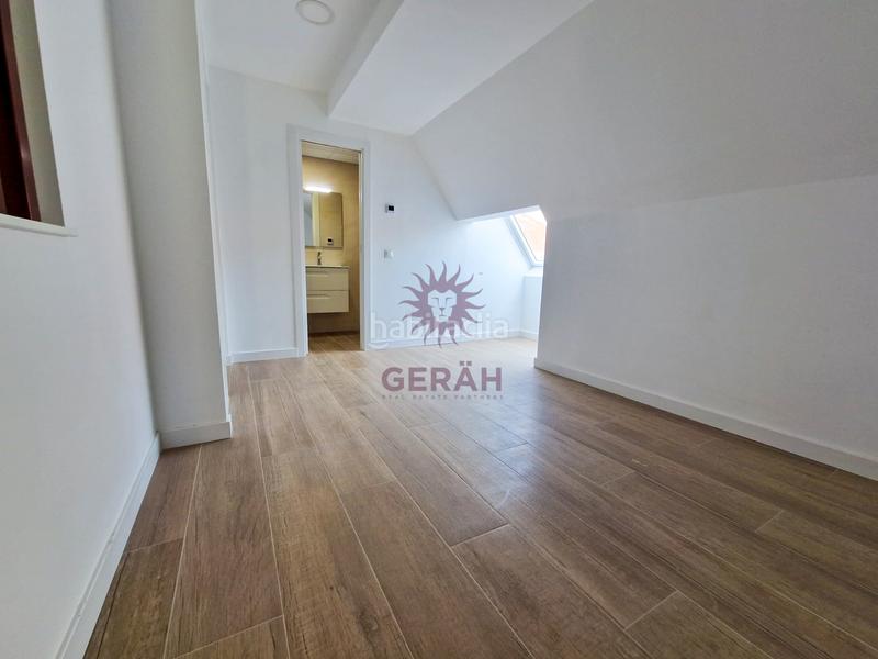 Foto b9719736-fa79-4c7d-aa91-9c2122973cd0. Rent penthouse with heating parking in Valdeacederas Madrid
