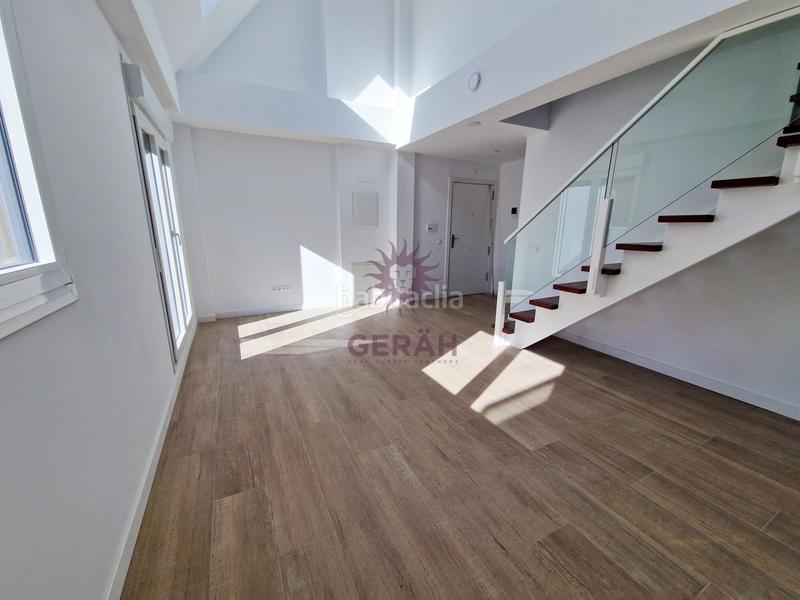 Foto fc037afa-730c-44a1-912c-b176a98c4879. Rent penthouse with heating parking in Valdeacederas Madrid