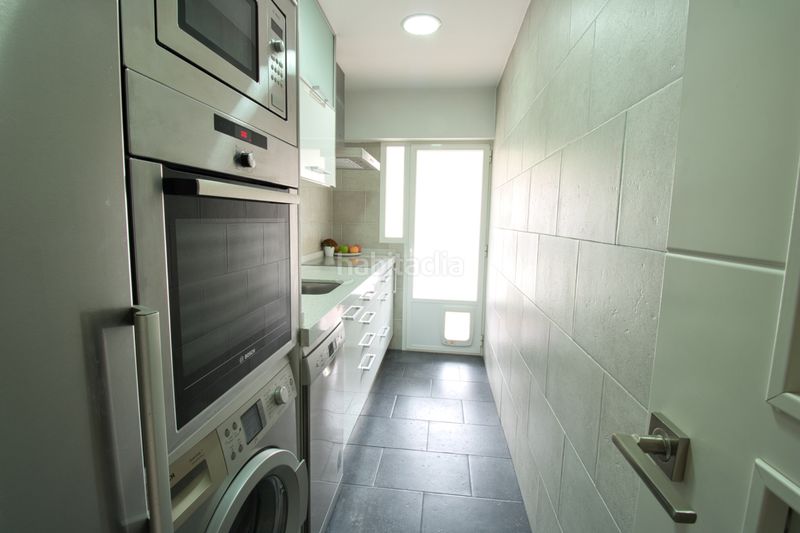 Foto f9cf29f0-a530-49f7-931c-eef2e89543b0. Flat with heating in Canillejas Madrid