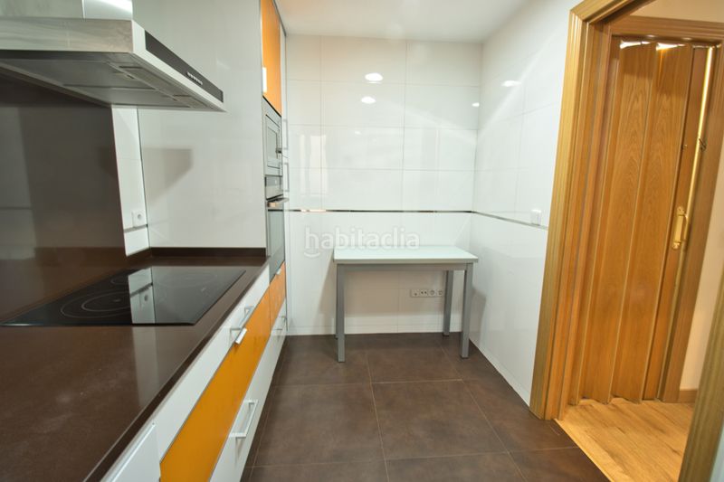 Foto d8791e2c-2caf-49ee-915a-bf00f2ba9113. Location appartement avec chauffage parking dans Recoletos Madrid