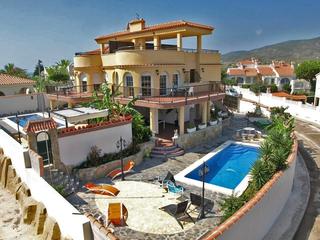 Lloguer Xalet a Urbanización monte pichells 35. Piscina privada, aire acond.wifi, lavavajillas , zona tranquila,