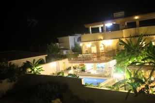 Rent Chalet in Urbanizacion de monte pichel 7d. Chalet independiente piscina privada