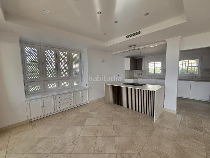 Foto 8f1f5126-4d0f-40e5-99e4-2ae1e736dbf4. Maison avec chauffage parking piscine dans Río Real Marbella