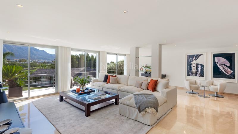 Foto c7d0bc85-87c9-4a03-9d21-327afc37ddec. House with parking pool in Las Brisas Marbella