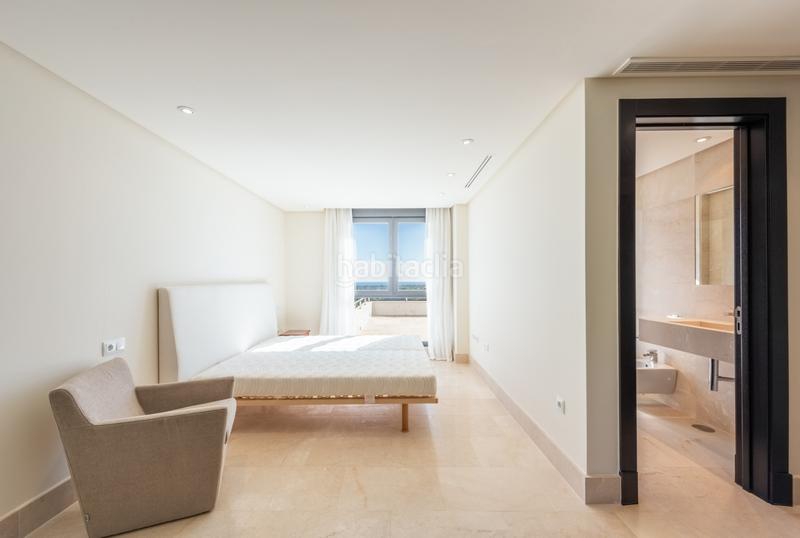 Foto 9ed4d9c9-f07e-4d8a-bcf7-458690094ab9. Haus mit parking pool in Sotogrande alto Sotogrande